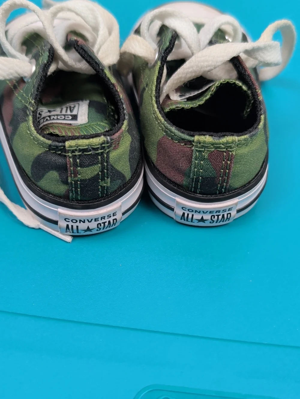 Converse Baby Boy Low-Top Canvas Sneakers Size 3 Camo